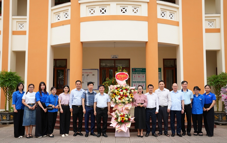 LÃNH ĐẠO PHƯỜNG SƠN TÂY THĂM, CHÚC MỪNG ĐOÀN THANH NIÊN NHÂN DỊP KỶ NIỆM 26/3- Ảnh 2.