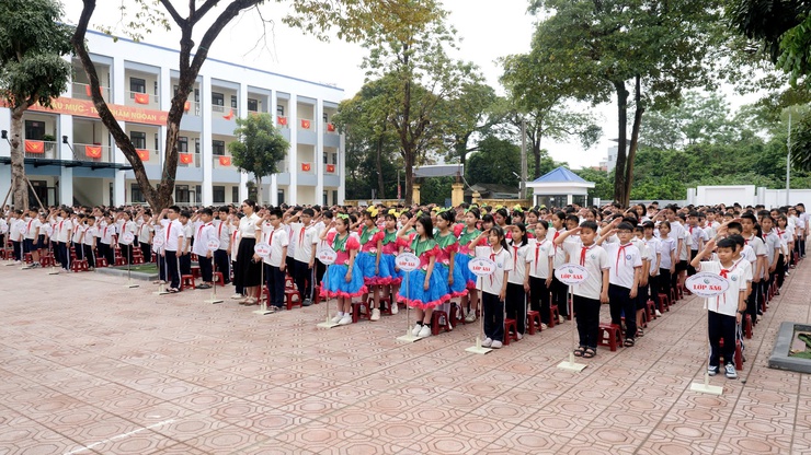 TRƯỜNG TIỂU HỌC THƯ LÂM SÔI NỔI NGÀY HỘI
“THIẾU NHI VUI KHỎE – TIẾN BƯỚC LÊN ĐOÀN”
- Ảnh 1.