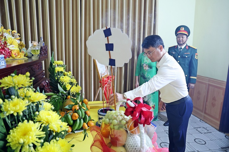 Xuân Mai: Trao Bằng “Tổ quốc ghi công” cho 2 liệt sĩ hy sinh trong kháng chiến chống Pháp- Ảnh 9.