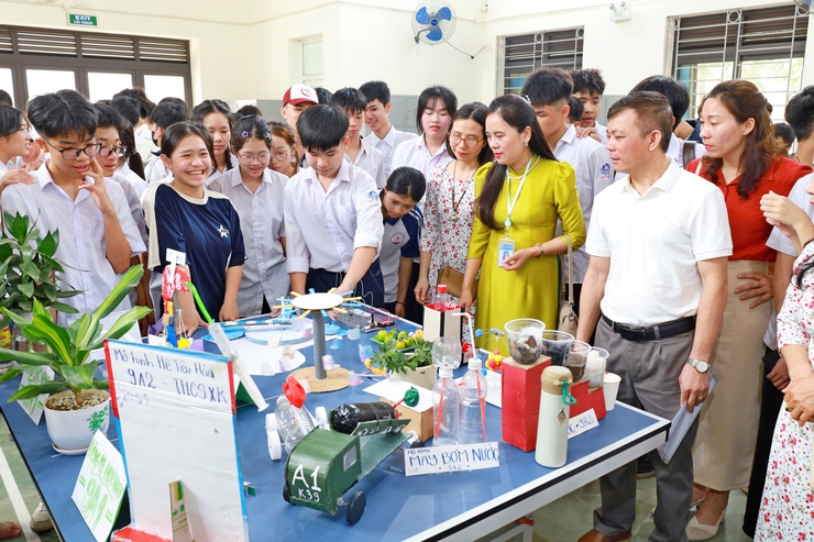 Trường THCS Xuân Khanh tổ chức " Ngày hội tiến bước lên Đoàn " Chào mừng kỷ niệm 95 năm Ngày thành lập Đoàn TNCS Hồ Chí Minh 

- Ảnh 10.