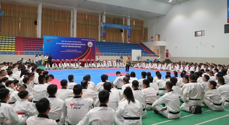 Hơn 800 học viên tham dự lớp tập huấn và kỳ thi thăng đẳng Taewondo Quốc gia khu vực phía Bắc năm 2026 tại Trung tâm VH-TT&TT phường Phú Diễn- Ảnh 3.