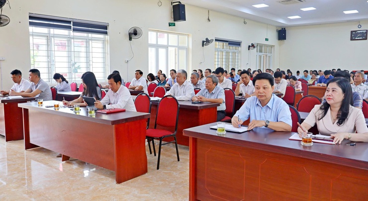 Hội nghị đại biểu Nhân dân bàn việc xây dựng đời sống văn hóa ở cơ sở xã Đoài Phương năm 2026

- Ảnh 1.