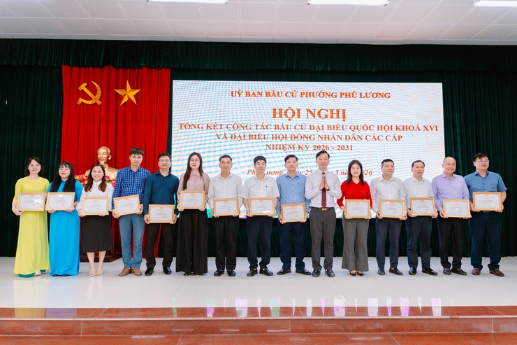 Phường Phú Lương tổ chức Hội nghị tổng kết công tác tổ chức cuộc bầu cử đại biểu Quốc hội khóa XVI và đại biểu HĐND các cấp, nhiệm kỳ 2026-2031- Ảnh 7.