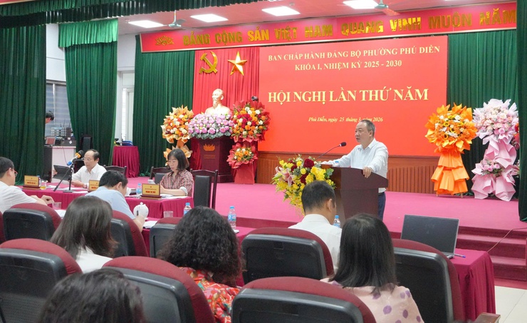 Ban Chấp hành Đảng bộ phường Phú Diễn tổ chức Hội nghị lần thứ 5 nhiệm kỳ 2025-2030
- Ảnh 1.