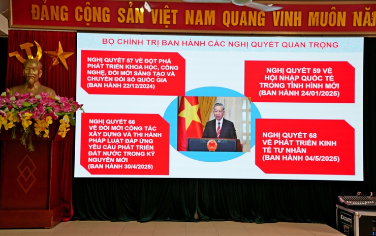 SƠN TÂY TỔ CHỨC LỚP CẬP NHẬT THÔNG TIN THỜI SỰ QUÝ I NĂM 2026- Ảnh 2.