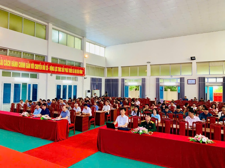 Phường Tùng Thiện tham dự trực tuyến hội nghị triển khai chương trình hành động thực hiện Nghị quyết số 02 của Bộ Chính trị về "Xây dựng và phát triển Thủ đô Hà Nội trong kỷ nguyên mới"- Ảnh 2.