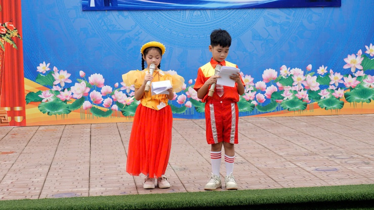 TRƯỜNG TIỂU HỌC THƯ LÂM SÔI NỔI NGÀY HỘI
“THIẾU NHI VUI KHỎE – TIẾN BƯỚC LÊN ĐOÀN”
- Ảnh 8.