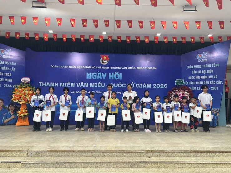 TUỔI TRẺ PHƯỜNG VĂN MIẾU - QUỐC TỬ GIÁM TỎA SÁNG TRONG NGÀY HỘI THANH NIÊN- Ảnh 8.