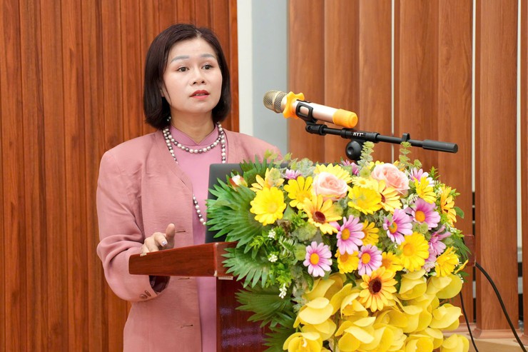 PHƯỜNG LÁNG TẬP HUẤN NGHIỆP VỤ CÔNG TÁC VĂN PHÒNG CẤP ỦY NĂM 2026, ĐẨY MẠNH CHUYỂN ĐỔI SỐ- Ảnh 3.