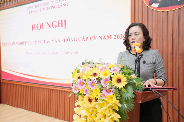 PHƯỜNG LÁNG TẬP HUẤN NGHIỆP VỤ CÔNG TÁC VĂN PHÒNG CẤP ỦY NĂM 2026, ĐẨY MẠNH CHUYỂN ĐỔI SỐ- Ảnh 2.