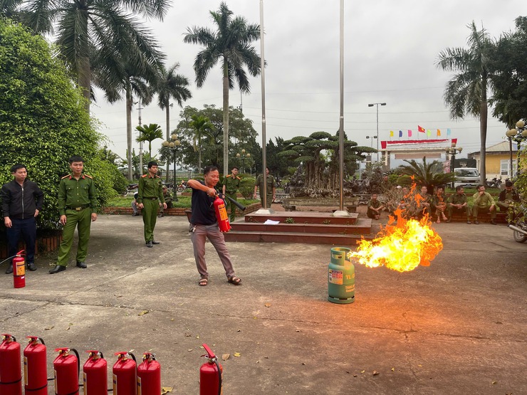Chương trình truyền thông và tập huấn nghiệp vụ về công tác phòng cháy, chữa cháy- Ảnh 4.