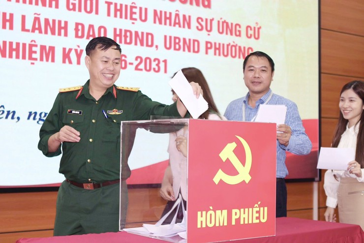 Phường Long Biên thực hiện quy trình giới thiệu nhân sự các chức danh lãnh đạo HĐND, UBND phường nhiệm kỳ 2026 - 2031- Ảnh 4.