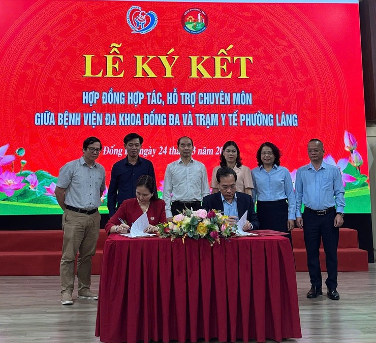 KÝ KẾT HỢP TÁC CHUYÊN MÔN GIỮA BỆNH VIỆN ĐA KHOA ĐỐNG ĐA VÀ TRẠM Y TẾ PHƯỜNG LÁNG: NÂNG TẦM Y TẾ CƠ SỞ- Ảnh 1.