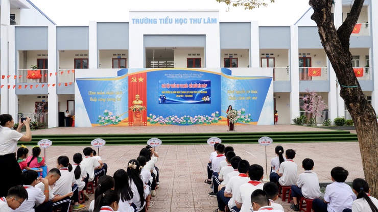 TRƯỜNG TIỂU HỌC THƯ LÂM SÔI NỔI NGÀY HỘI
“THIẾU NHI VUI KHỎE – TIẾN BƯỚC LÊN ĐOÀN”
- Ảnh 7.