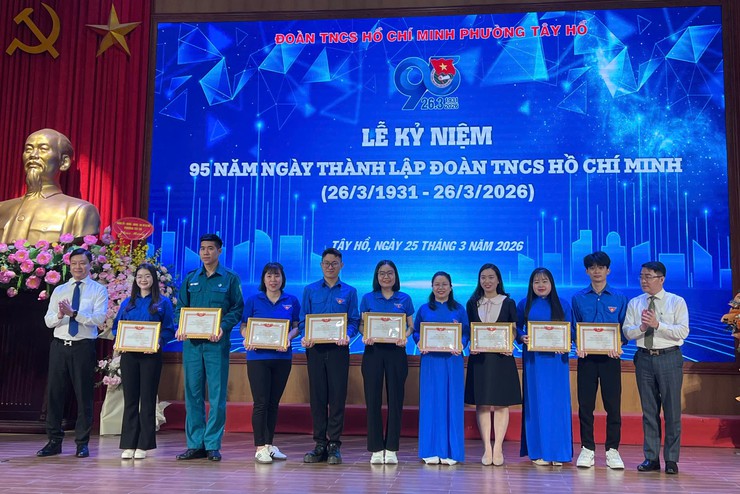 Tây Hồ: Kỷ niệm 95 năm ngày thành lập Đoàn TNCS Hồ Chí Minh- Ảnh 9.