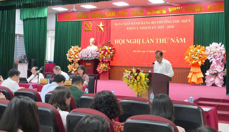 Ban Chấp hành Đảng bộ phường Phú Diễn tổ chức Hội nghị lần thứ 5 nhiệm kỳ 2025-2030
- Ảnh 3.