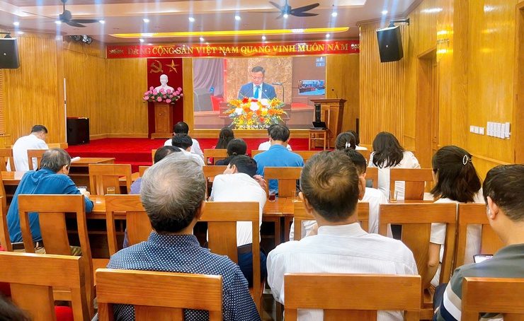 Phường Thanh Liệt: Dự hội nghị trực tuyến tổng kết công tác bầu cử đại biểu Quốc hội khóa XVI và đại biểu HĐND các cấp- Ảnh 2.