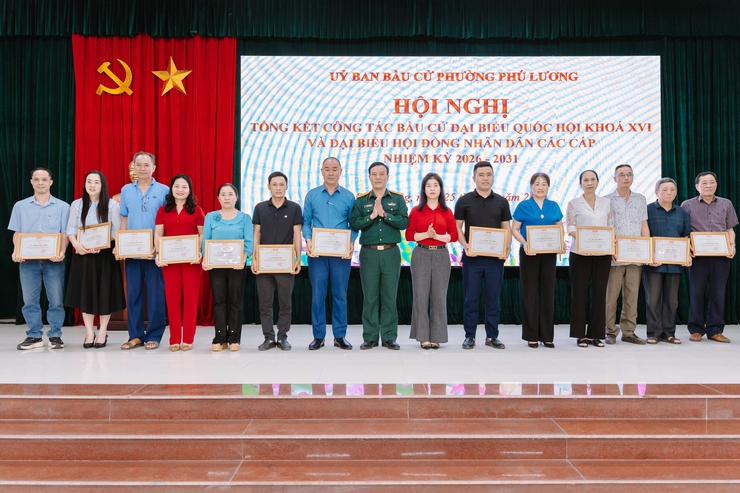 Phường Phú Lương tổ chức Hội nghị tổng kết công tác tổ chức cuộc bầu cử đại biểu Quốc hội khóa XVI và đại biểu HĐND các cấp, nhiệm kỳ 2026-2031- Ảnh 9.