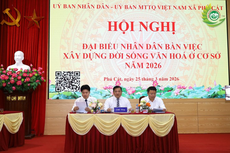 Phú Cát phát huy dân chủ, chung sức xây dựng đời sống văn hóa- Ảnh 2.