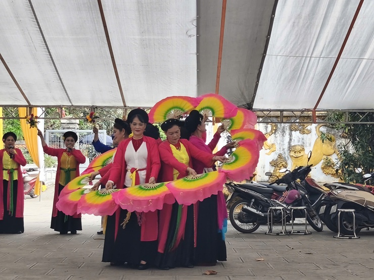 Rạng rỡ không khí chuẩn bị cho Lễ hội truyền thống Làng Hạ Yên Quyết- Ảnh 5.