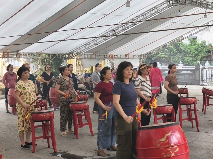 Rạng rỡ không khí chuẩn bị cho Lễ hội truyền thống Làng Hạ Yên Quyết- Ảnh 4.