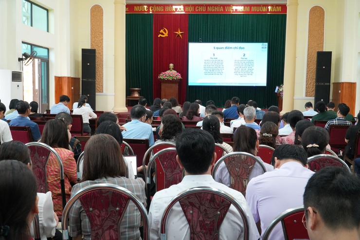 Xã Chuyên Mỹ dự hội nghị quán triệt, triển khai Nghị quyết 02 của Bộ Chính trị về "Xây dựng và phát triển Thủ đô Hà Nội trong kỷ nguyên mới” - Ảnh 4.