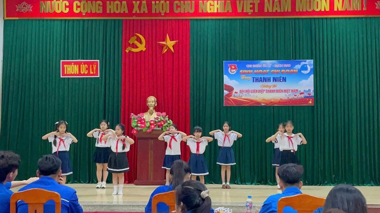 Liên chi đoàn thôn Úc Lý – Bạch Nao sôi nổi tổ chức sinh hoạt tháng Thanh niên- Ảnh 1.