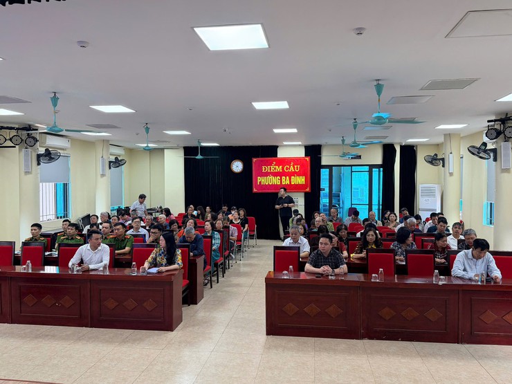 ĐẢNG BỘ PHƯỜNG BA ĐÌNH TRIỂN KHAI NGHỊ QUYẾT SỐ 02-NQ/TW VỀ PHÁT TRIỂN THỦ ĐÔ- Ảnh 2.