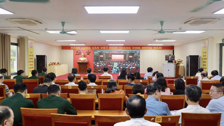 Phường Dương Nội tham dự trực tuyến Hội nghị quán triệt Nghị quyết số 02-NQ/TW của Bộ Chính trị về xây dựng và phát triển Thủ đô trong kỷ nguyên mới- Ảnh 3.