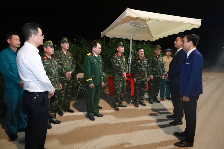 Pháo hoa đêm Giao thừa lần đầu tiên thắp sáng xã đảo duy nhất của Thủ đô.- Ảnh 18.