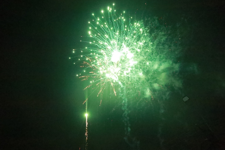 Pháo hoa đêm Giao thừa lần đầu tiên thắp sáng xã đảo duy nhất của Thủ đô.- Ảnh 23.