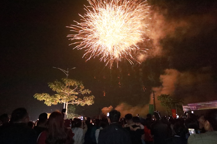 Pháo hoa đêm Giao thừa lần đầu tiên thắp sáng xã đảo duy nhất của Thủ đô.- Ảnh 31.