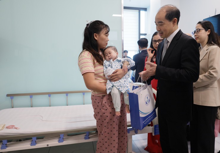 Bệnh viện Nhi Hà Nội thành lập Trung tâm điều trị khe hở môi – vòm miệng- Ảnh 5.