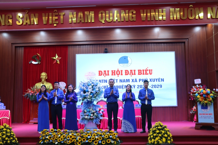 Thanh niên Phú Xuyên đoàn kết - tiên phong - sáng tạo - tự tin bước vào kỷ nguyên mới- Ảnh 1.