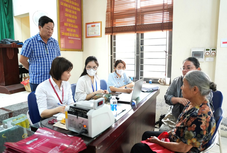 Xã Sơn Đồng chi trả kinh phí bồi thường, hỗ trợ, tái định cư cho 251 trường hợp phục vụ dự án đường sắt đô thị- Ảnh 1.