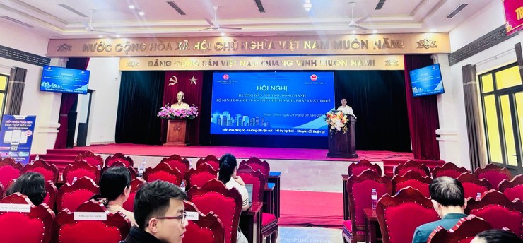 XÃ PHÚC THỊNH:
Tổ chức hội nghị hướng dẫn, hỗ trợ hộ kinh doanh thực hiện chính sách thuế tại xã Phúc Thịnh
- Ảnh 2.