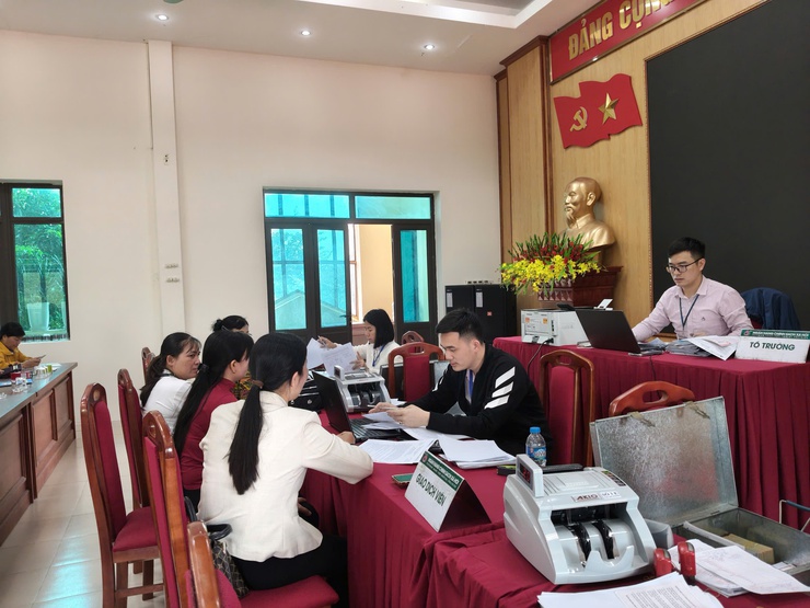 NGÂN HÀNG CHÍNH SÁCH XÃ HỘI BA VÌ TÍCH CỰC GIẢI NGÂN CHO VAY CÁC CHƯƠNG TRÌNH TÍN DỤNG CHÍNH SÁCH TRÊN ĐỊA BÀN XÃ YÊN BÀI- Ảnh 1.