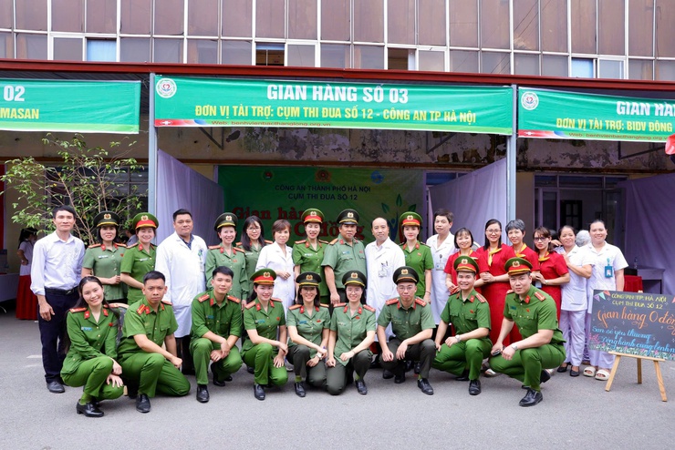 BỆNH VIỆN BẮC THĂNG LONG TỔ CHỨC “GIAN HÀNG 0 ĐỒNG” NHẰM CHIA SẺ YÊU THƯƠNG – ĐỒNG HÀNH CÙNG NGƯỜI BỆNH NHÂN KỶ NIỆM 10 NĂM NGÀY CÔNG TÁC XÃ HỘI VIỆT NAM- Ảnh 22.