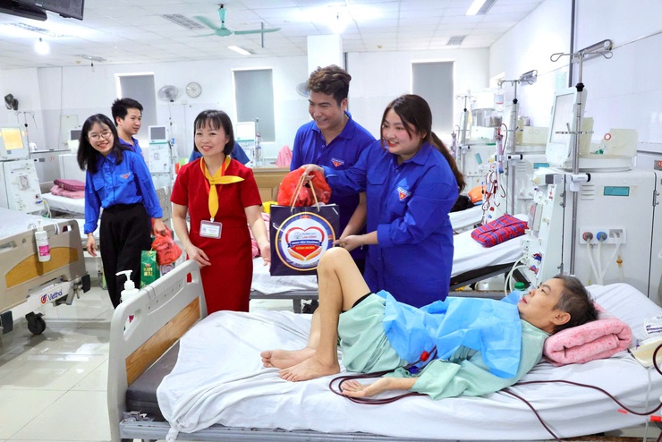 BỆNH VIỆN BẮC THĂNG LONG TỔ CHỨC “GIAN HÀNG 0 ĐỒNG” NHẰM CHIA SẺ YÊU THƯƠNG – ĐỒNG HÀNH CÙNG NGƯỜI BỆNH NHÂN KỶ NIỆM 10 NĂM NGÀY CÔNG TÁC XÃ HỘI VIỆT NAM- Ảnh 17.