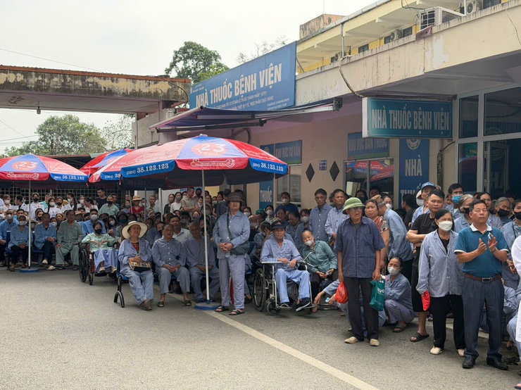 BỆNH VIỆN BẮC THĂNG LONG TỔ CHỨC “GIAN HÀNG 0 ĐỒNG” NHẰM CHIA SẺ YÊU THƯƠNG – ĐỒNG HÀNH CÙNG NGƯỜI BỆNH NHÂN KỶ NIỆM 10 NĂM NGÀY CÔNG TÁC XÃ HỘI VIỆT NAM- Ảnh 2.