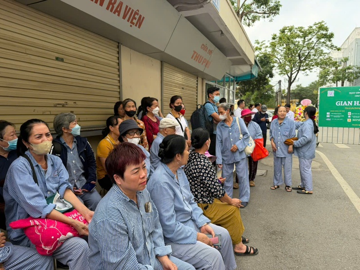 BỆNH VIỆN BẮC THĂNG LONG TỔ CHỨC “GIAN HÀNG 0 ĐỒNG” NHẰM CHIA SẺ YÊU THƯƠNG – ĐỒNG HÀNH CÙNG NGƯỜI BỆNH NHÂN KỶ NIỆM 10 NĂM NGÀY CÔNG TÁC XÃ HỘI VIỆT NAM- Ảnh 5.