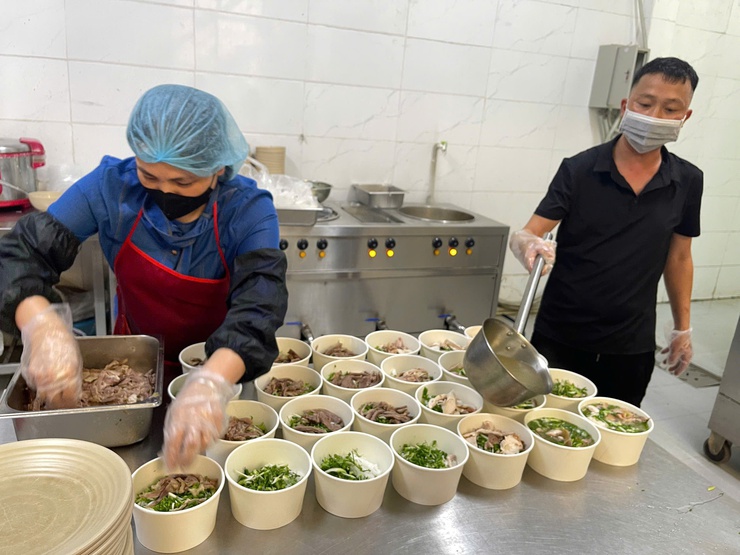 BỆNH VIỆN BẮC THĂNG LONG TỔ CHỨC “GIAN HÀNG 0 ĐỒNG” NHẰM CHIA SẺ YÊU THƯƠNG – ĐỒNG HÀNH CÙNG NGƯỜI BỆNH NHÂN KỶ NIỆM 10 NĂM NGÀY CÔNG TÁC XÃ HỘI VIỆT NAM- Ảnh 30.