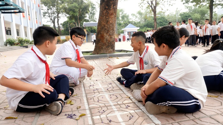 TRƯỜNG TIỂU HỌC THƯ LÂM SÔI NỔI NGÀY HỘI
“THIẾU NHI VUI KHỎE – TIẾN BƯỚC LÊN ĐOÀN”
- Ảnh 23.