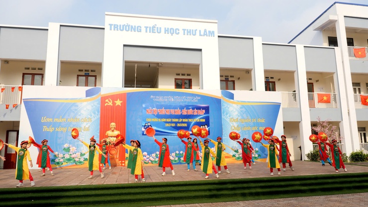 TRƯỜNG TIỂU HỌC THƯ LÂM SÔI NỔI NGÀY HỘI
“THIẾU NHI VUI KHỎE – TIẾN BƯỚC LÊN ĐOÀN”
- Ảnh 16.