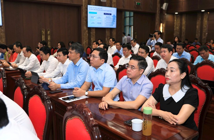 Xã Hòa Phú: Dự hội nghị quán triệt Nghị quyết số 02-NQ/TW ngày 17-3-2026 của Bộ Chính trị về "Xây dựng và phát triển Thủ đô Hà Nội trong kỷ nguyên mới"- Ảnh 3.