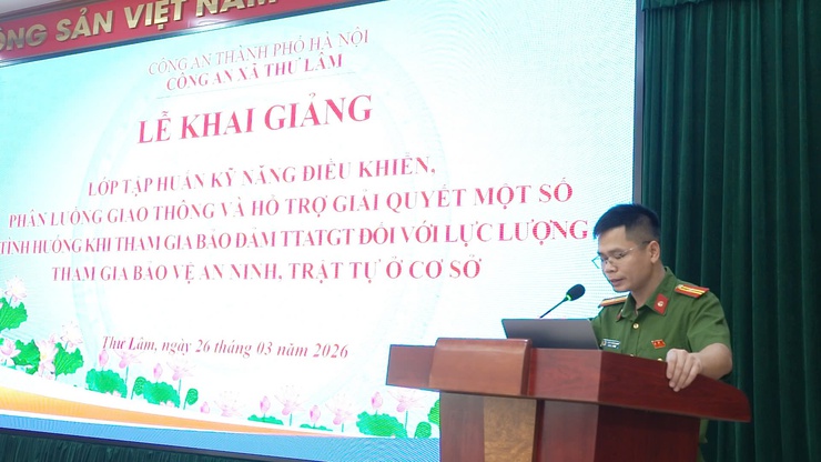 CÔNG AN XÃ THƯ LÂM TỔ CHỨC LỄ KHAI GIẢNG LỚP TẬP HUẤN KỸ NĂNG BẢO ĐẢM TTATGT ĐỐI VỚI LỰC LƯỢNG THAM GIA BẢO VỆ AN NINH, TRẬT TỰ Ở CƠ SỞ- Ảnh 4.