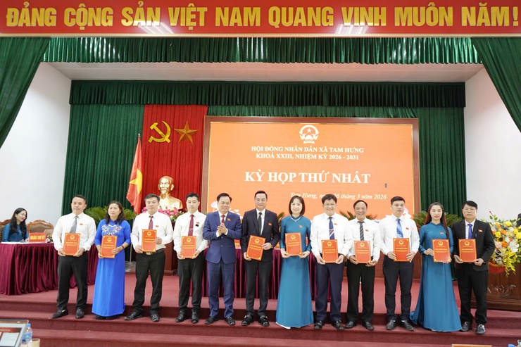 Kỳ họp thứ nhất HĐND xã Tam Hưng khóa XXIII: Mở đầu nhiệm kỳ mới với nhiều kỳ vọng- Ảnh 4.