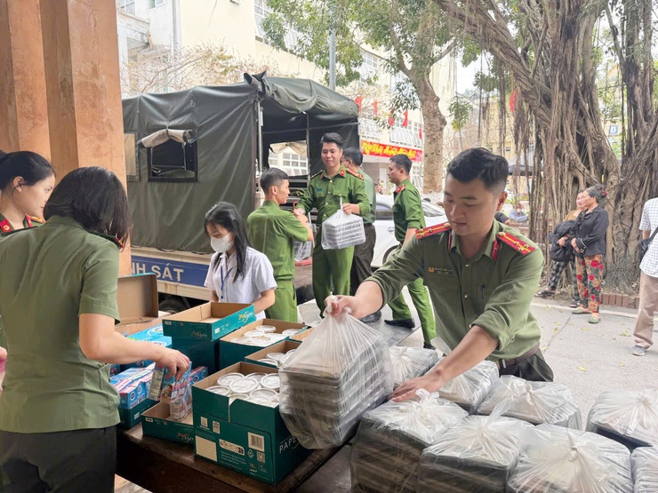 Lan tỏa yêu thương – ấm tình người chiến sĩ công an- Ảnh 3.