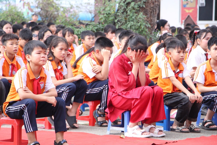 Trường Tiểu học Trung Hòa tổ chức ngoại khóa “ Giá trị tình yêu thương và lòng biết ơn – Cha mẹ, Thầy cô đồng hành cùng con”- Ảnh 13.