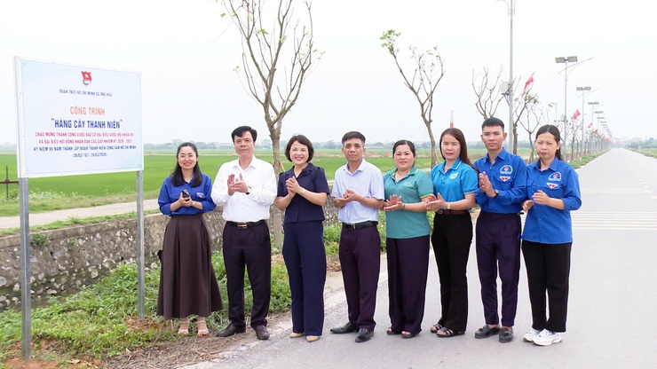 ỨNG HÒA GẮN BIỂN 2 CÔNG TRÌNH HÀNG CÂY CHÀO MỪNG CÁC SỰ KIỆN TRỌNG ĐẠI.- Ảnh 2.